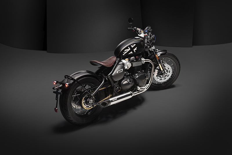 TFCシリーズ第三弾！ミラノショーで新型「BOBBER TFC（ボバーTFC）」発表 トピックス | バージントライアンフ