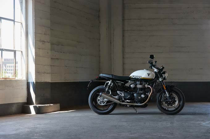 トライアンフの新型モダンクラシックモデル「Speed Twin 1200 RS（スピードツイン1200RS）」「Speed Twin 1200（スピードツイン1200）」が発表！！01画像